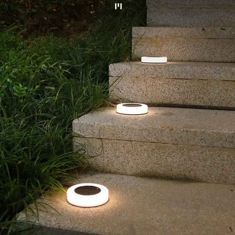 Lampes solaires pour le jardin patte de chat pour chemin
