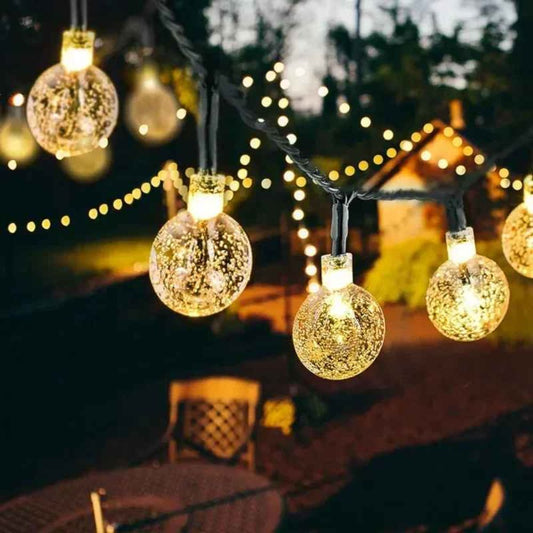 Guirlande lumineuse pour l'extérieur : Sélection Sécurisée et Décoration pour tout type d'Occasion